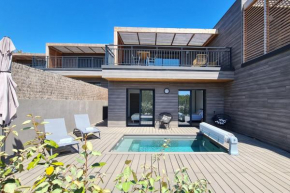 Luxurious Duplex With Pool Garden Balcony